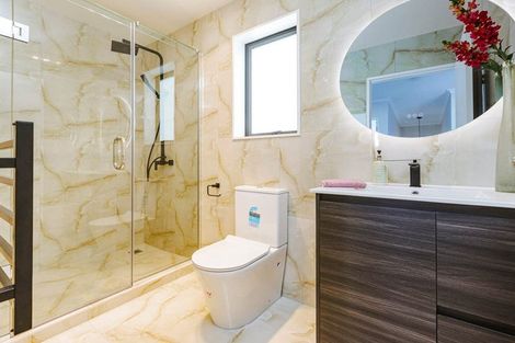 Photo of property in 100 Seymour Road, Sunnyvale, Auckland, 0612
