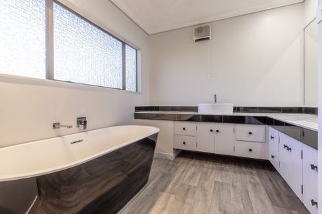 Photo of property in 17a Gaisford Terrace, Waipukurau, 4200