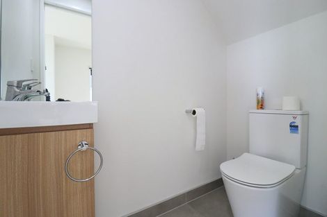 Photo of property in 13b Crestview Rise, Papakura, 2110