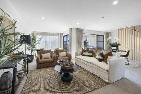 Photo of property in 2/11a Baring Terrace, Strandon, New Plymouth, 4312