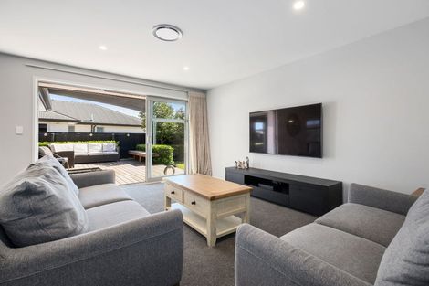 Photo of property in 8 Whincops Road, Halswell, Christchurch, 8025