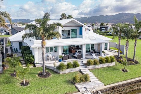 Photo of property in 30 Arawa Lane, Whitianga, 3510