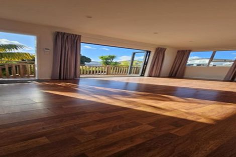 Photo of property in 2/25 Moire Road, Massey, Auckland, 0614