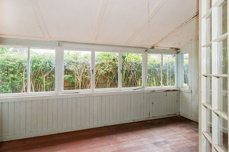 Photo of property in 24 Hinemoa Street, Birkenhead, Auckland, 0626