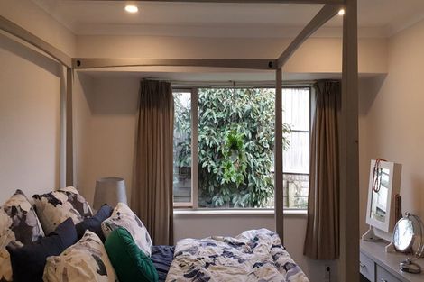 Photo of property in 33 Thomas Moore Place, Pukekohe, 2120