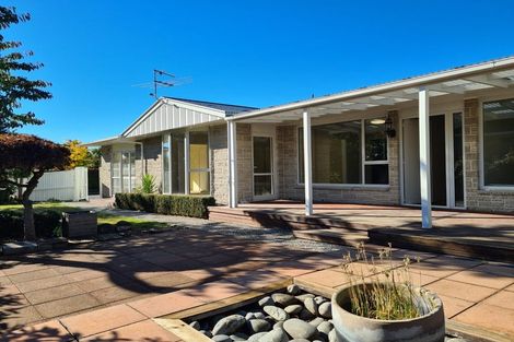 Photo of property in 5 Guinness Crescent, Ilam, Christchurch, 8041