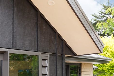 Photo of property in 10 Taumata Rise, Acacia Bay, 3385