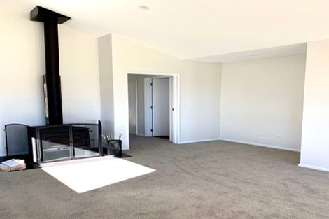 Photo of property in 26 Mount Creighton Crescent, Wanaka, 9305