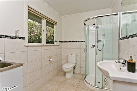 Photo of property in 8 Speedy Crescent, Hillcrest, Auckland, 0627