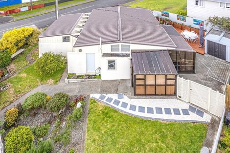 Photo of property in 107 Carlton Avenue, Tawhero, Whanganui, 4501