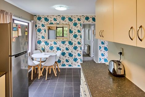 Photo of property in 15a Ruskin Road, Newlands, Wellington, 6037