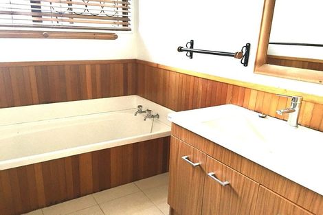 Photo of property in 84 Keegan Drive, Massey, Auckland, 0614