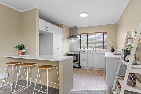 Photo of property in 3/45 Everglade Drive, Goodwood Heights, Auckland, 2105
