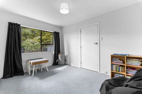 Photo of property in 5 Dillon Drive, Bell Block, New Plymouth, 4312