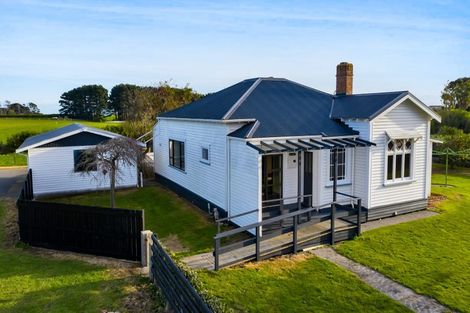 Photo of property in 134 Manawapou Road, Hawera, 4610