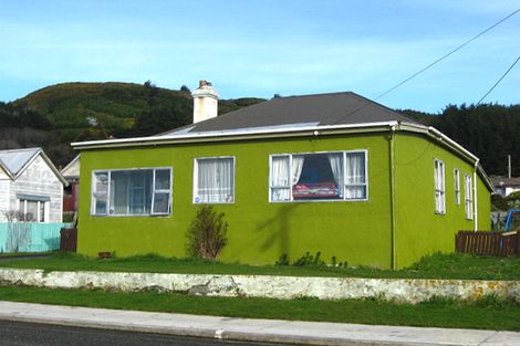 Photo of property in 8 Foyle Street, Bluff, 9814