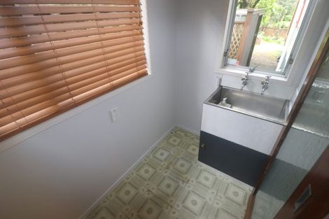 Photo of property in 10 Celeste Place, Totara Vale, Auckland, 0627
