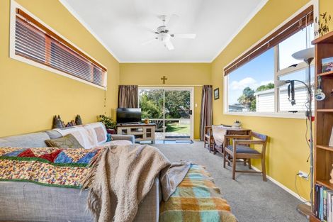 Photo of property in 10 Morrissey Street, Hawera, 4610