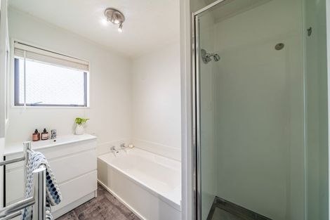 Photo of property in 56 Albatross Close, Whitby, Porirua, 5024