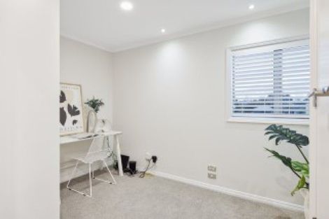 Photo of property in 25 Berwick Place, Mount Maunganui, 3116