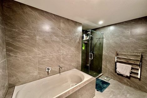 Photo of property in 2b Kororo Street, Northcote, Auckland, 0627