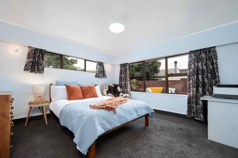 Photo of property in 40 Kent Terrace, Taradale, Napier, 4112