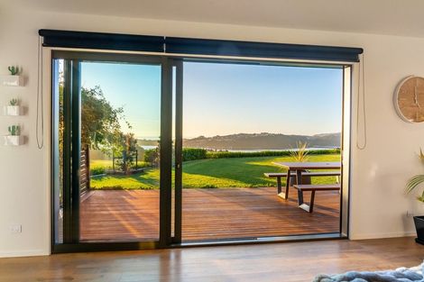 Photo of property in 13 Manapouri Lane, Aotea, Porirua, 5024