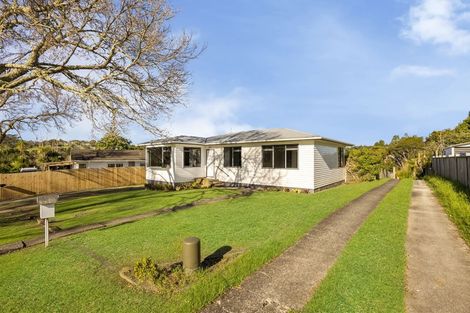 Photo of property in 17 Castleton Street, Birkdale, Auckland, 0626