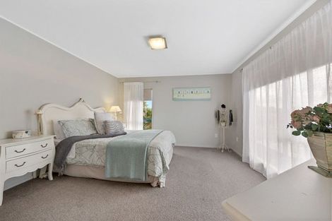 Photo of property in 30 Simon Owen Place, Golflands, Auckland, 2013