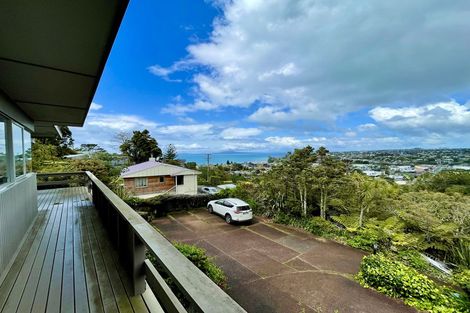 Photo of property in 13 Carlisle Road, Torbay, Auckland, 0630