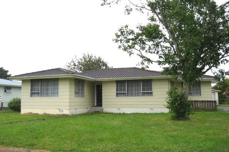 Photo of property in 2/103 Chichester Drive, Rosehill, Papakura, 2113