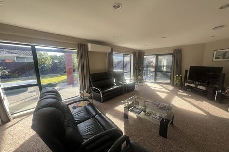 Photo of property in 93 Apsley Drive, Avonhead, Christchurch, 8042