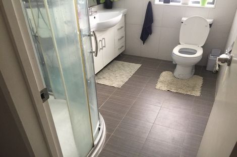 Photo of property in 3179 Great North Road, New Lynn, Auckland, 0600