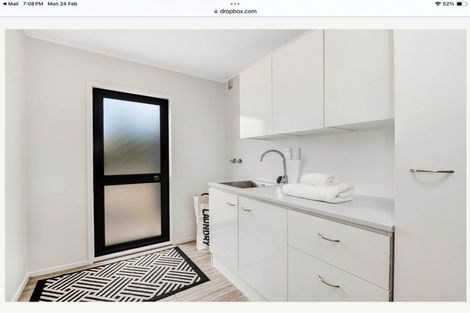 Photo of property in 1/1 Tern Place, Unsworth Heights, Auckland, 0632