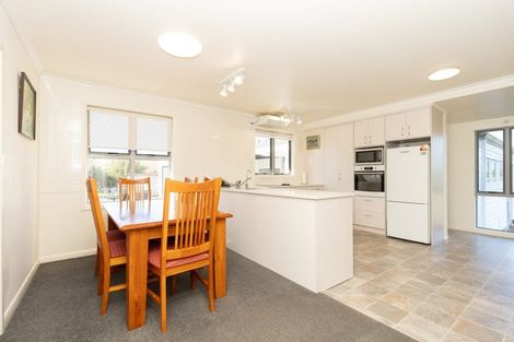 Photo of property in 733 Grove Road, Karamu, Hamilton, 3285