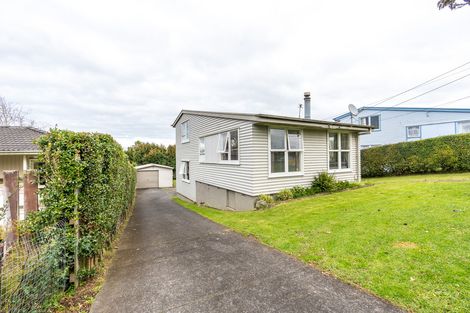 Photo of property in 73 Arimu Road, Papakura, 2110