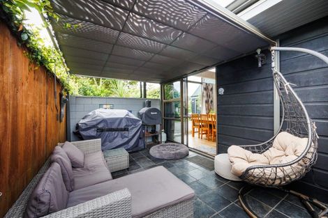 Photo of property in 9 Truscott Grove, Awapuni, Palmerston North, 4412