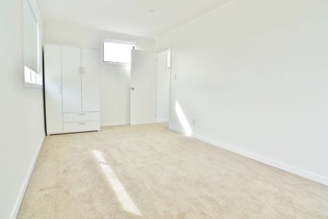 Photo of property in 192 Henderson Valley Road, Henderson, Auckland, 0612