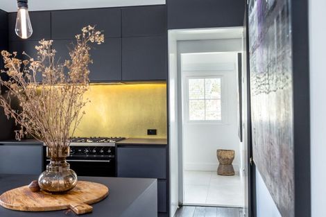 Photo of property in 250 Main Street, Greytown, 5712