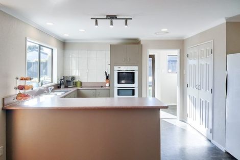 Photo of property in 7 Sheraton Grove, Highbury, Palmerston North, 4412