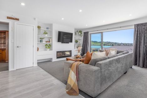 Photo of property in 2 Ihakara Arthur Lane, Aotea, Porirua, 5024