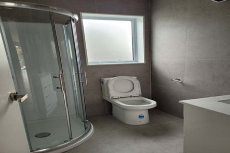 Photo of property in 14 Ware Place, Pakuranga Heights, Auckland, 2010