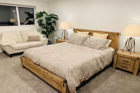 Photo of property in 10a Glenfield Road, Birkenhead, Auckland, 0626