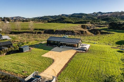Photo of property in 2480 Kahuranaki Road, Elsthorpe, Havelock North, 4295