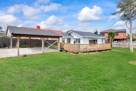 Photo of property in 65 Larnoch Road, Henderson, Auckland, 0610