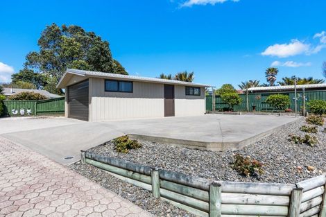 Photo of property in 24 Motukari Place, Onaero, Urenui, 4383