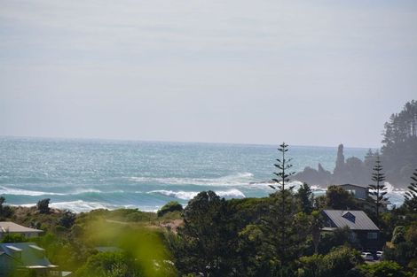Photo of property in 50a Ocean Beach Road, Tairua, 3508