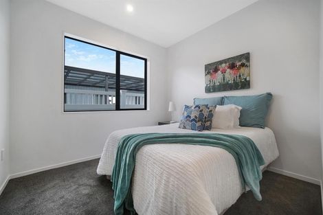 Photo of property in 42 Holcroft Street, Papakura, 2110