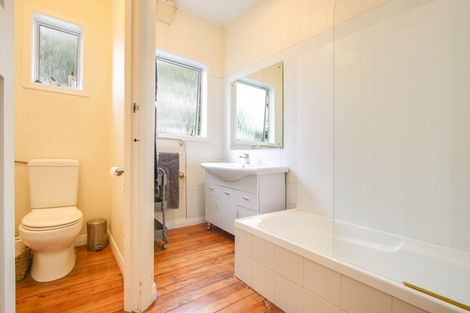 Photo of property in 906 Saint Aubyn Street East, Parkvale, Hastings, 4122