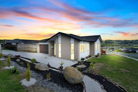 Photo of property in 16 Wingfield Road, Pokeno, 2402